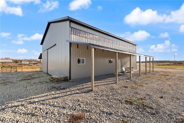 8750 Westport Road, Marysville, IN 47141