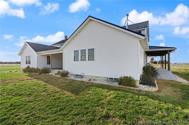 8750 Westport Road, Marysville, IN 47141