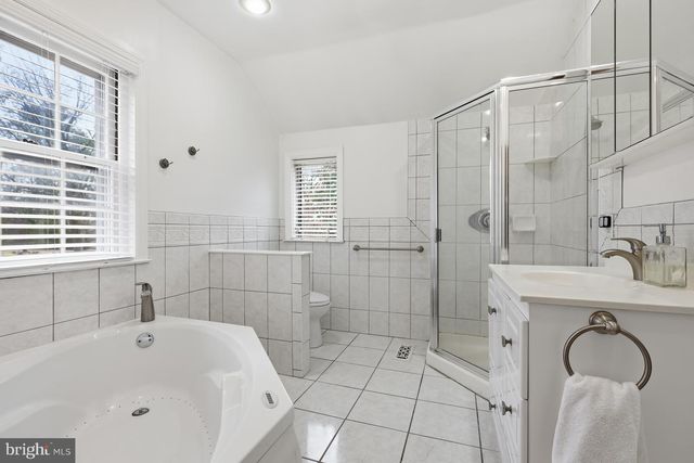 110 ALAPOCAS DR, Wilmington, DE 19803