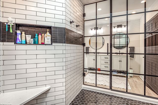 11943 S 70th Court, Palos Heights, IL 60463