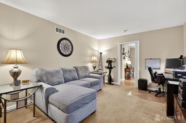 100 Coachman Drive, Florence, NJ 08505
