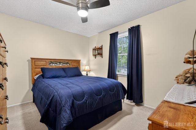 100 Coachman Drive, Florence, NJ 08505