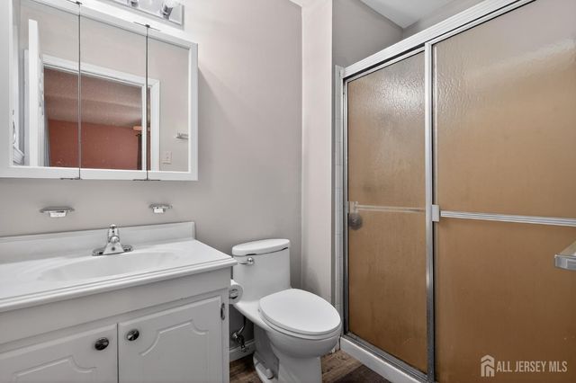 100 Coachman Drive, Florence, NJ 08505