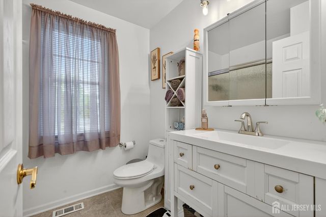100 Coachman Drive, Florence, NJ 08505