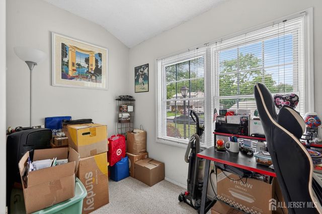 100 Coachman Drive, Florence, NJ 08505