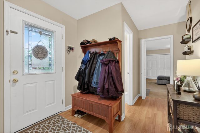 100 Coachman Drive, Florence, NJ 08505