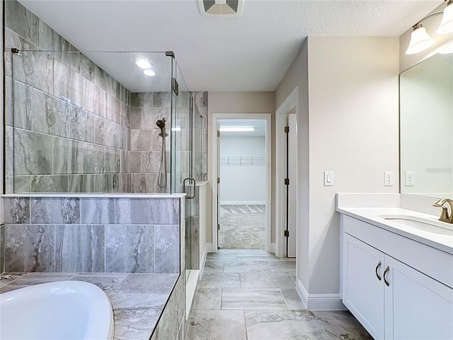 14654 HORSE TROT ROAD, Lithia, FL 33547