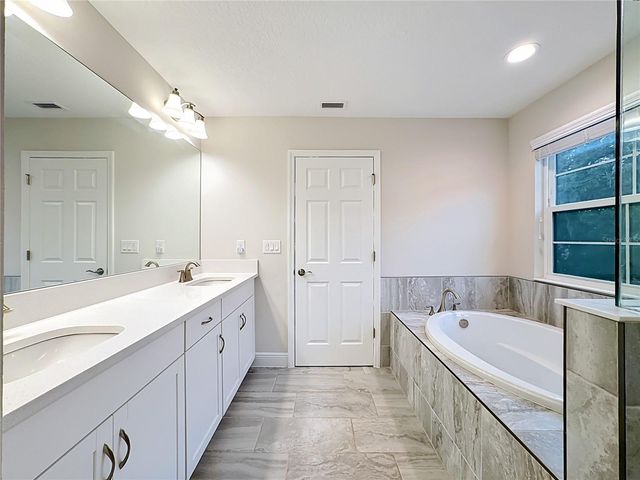 14654 HORSE TROT ROAD, Lithia, FL 33547
