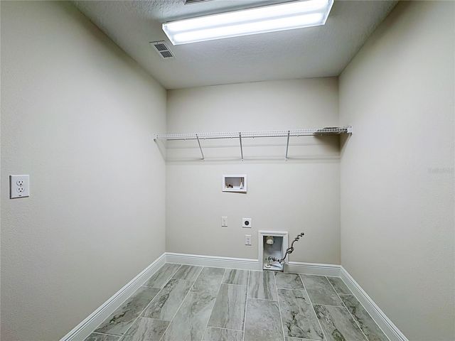 14654 HORSE TROT ROAD, Lithia, FL 33547