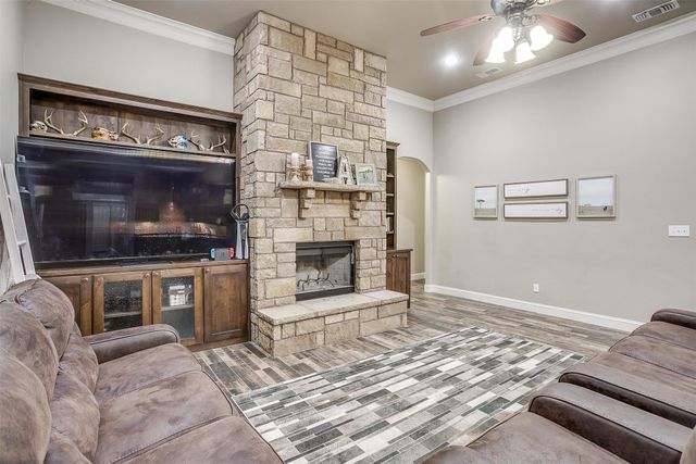 138 Brock Lane, Millsap, TX 76066