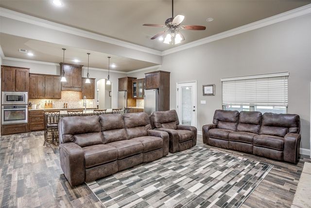 138 Brock Lane, Millsap, TX 76066
