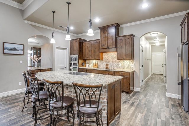 138 Brock Lane, Millsap, TX 76066