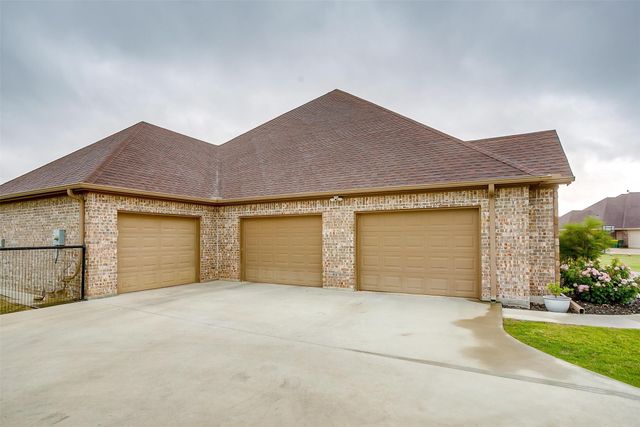 138 Brock Lane, Millsap, TX 76066