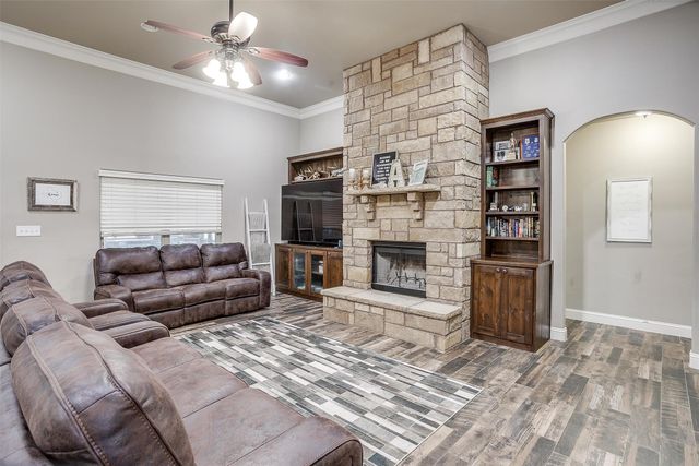 138 Brock Lane, Millsap, TX 76066