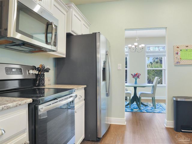 802 W Wright St, Pensacola, FL 32501