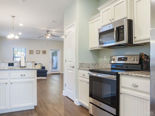 802 W Wright St, Pensacola, FL 32501