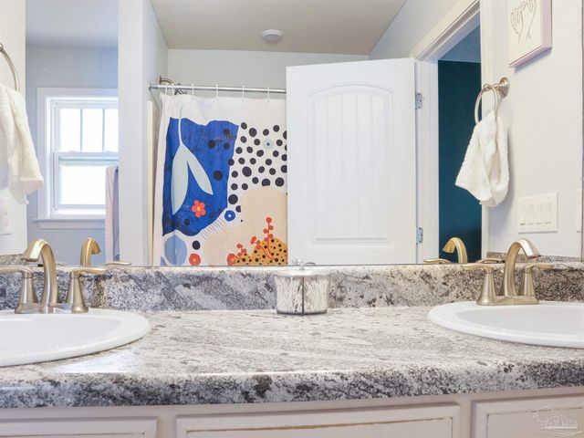 802 W Wright St, Pensacola, FL 32501