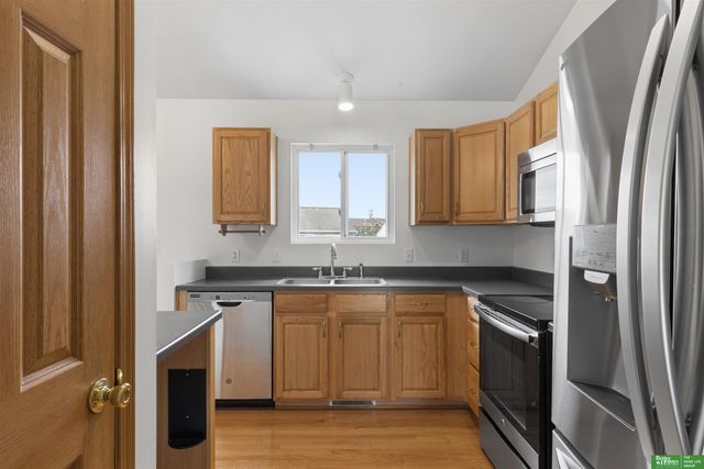 7951 S 157 Avenue, Omaha, NE 68136