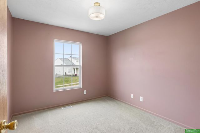 7951 S 157 Avenue, Omaha, NE 68136