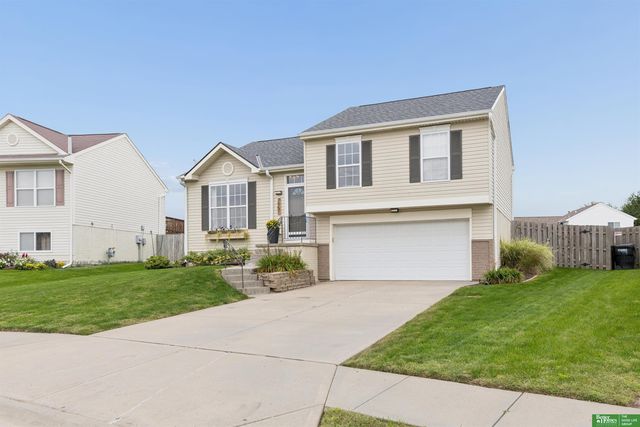 7951 S 157 Avenue, Omaha, NE 68136