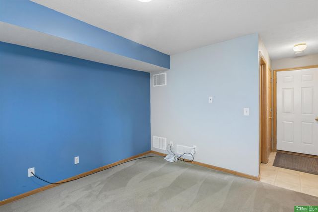 7951 S 157 Avenue, Omaha, NE 68136