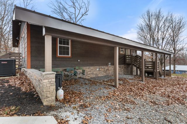 6645 Parish Dr, Nunnelly, TN 37137