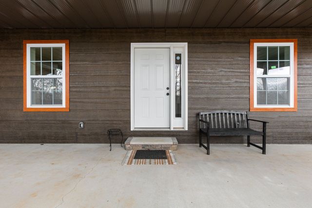 6645 Parish Dr, Nunnelly, TN 37137