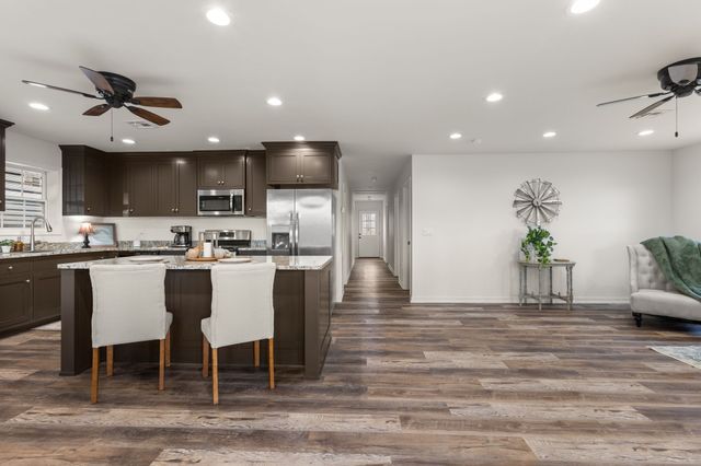 6645 Parish Dr, Nunnelly, TN 37137