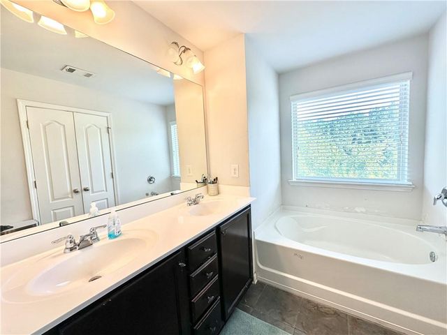 1710 Paxton Drive SW, Lilburn, GA 30047