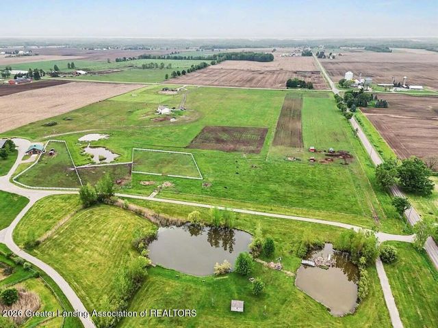3555 N Cochran Road, Charlotte, MI 48813