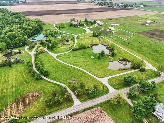 3555 N Cochran Road, Charlotte, MI 48813
