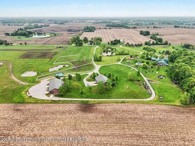 3555 N Cochran Road, Charlotte, MI 48813