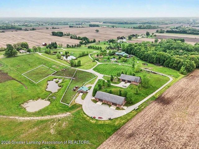 3555 N Cochran Road, Charlotte, MI 48813