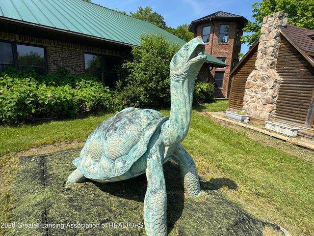3555 N Cochran Road, Charlotte, MI 48813