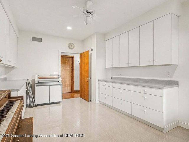 3555 N Cochran Road, Charlotte, MI 48813