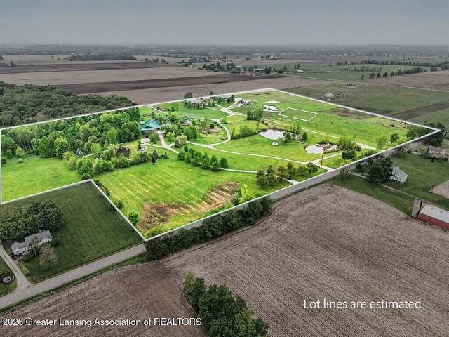 3555 N Cochran Road, Charlotte, MI 48813
