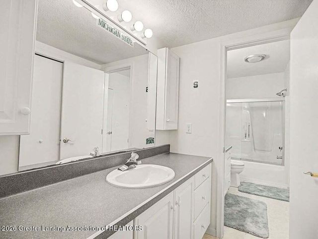 3555 N Cochran Road, Charlotte, MI 48813