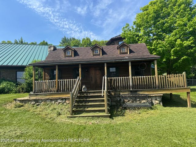 3555 N Cochran Road, Charlotte, MI 48813