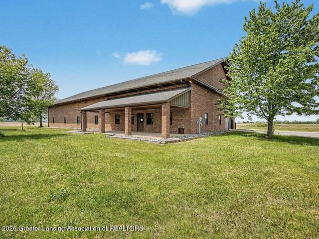 3555 N Cochran Road, Charlotte, MI 48813