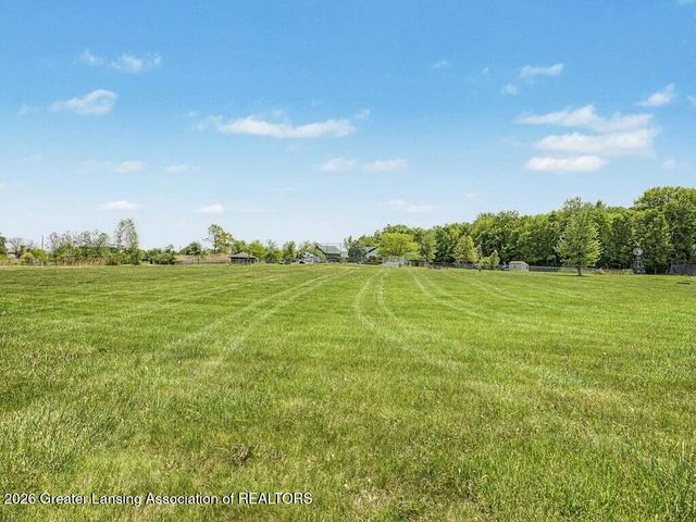 3555 N Cochran Road, Charlotte, MI 48813