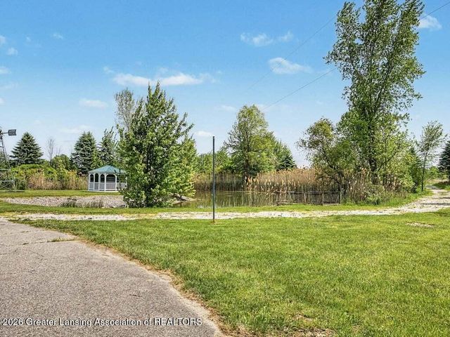 3555 N Cochran Road, Charlotte, MI 48813
