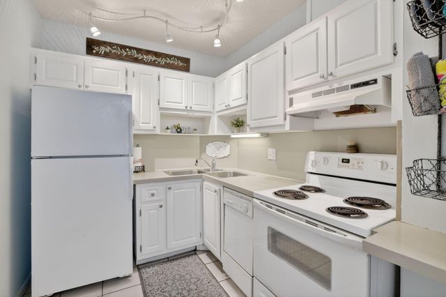 2424 SE 17th Street 208b, Fort Lauderdale, FL 33316