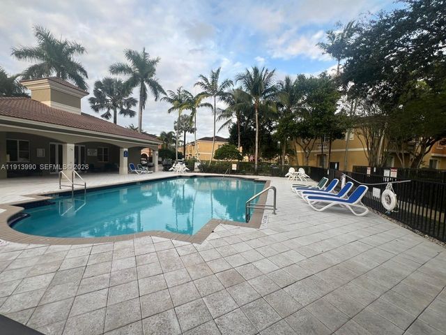 8948 SW 19th Street 909, Miramar, FL 33025