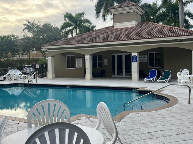 8948 SW 19th Street 909, Miramar, FL 33025
