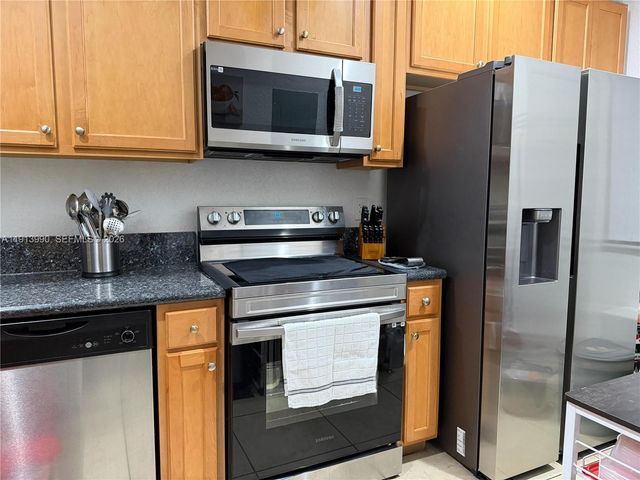 8948 SW 19th Street 909, Miramar, FL 33025