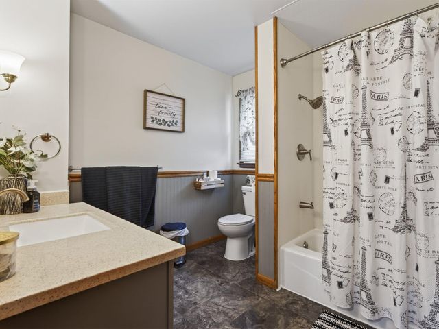 4026 W 61st Avenue, Hobart, IN 46342