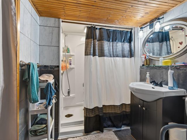 4026 W 61st Avenue, Hobart, IN 46342