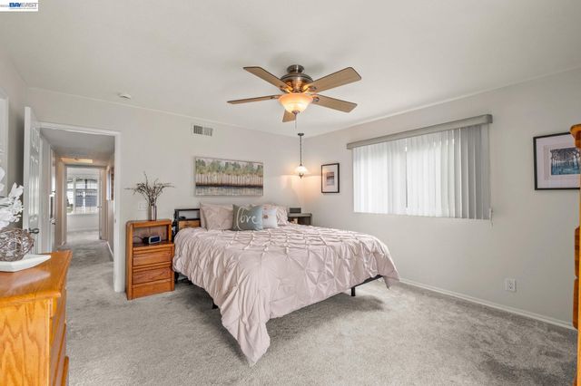 439 Hummingbird Ln, Livermore, CA 94551