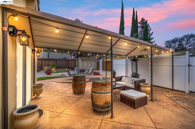 439 Hummingbird Ln, Livermore, CA 94551