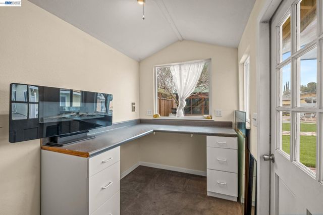 439 Hummingbird Ln, Livermore, CA 94551